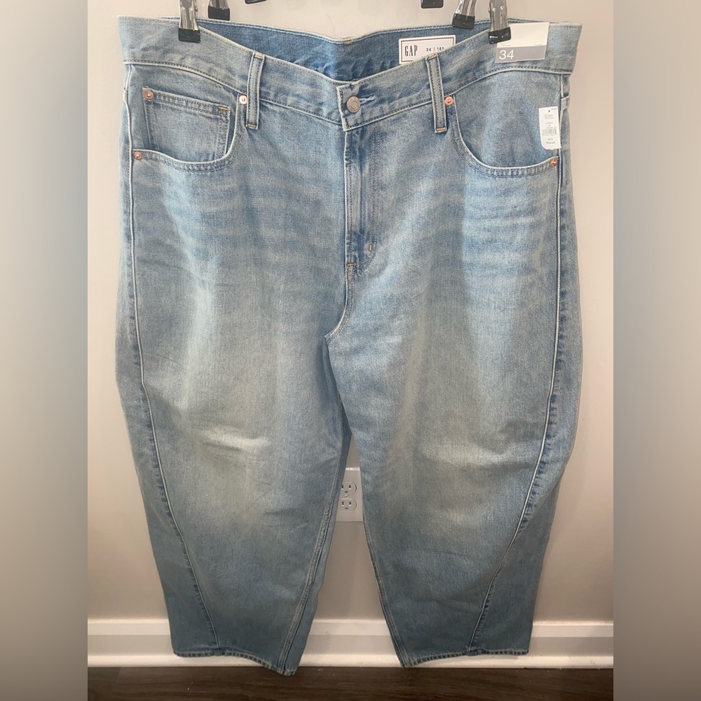 NWT Gap Barrel Jeans Light Wash Women’s 34 18R Pockets High Rise